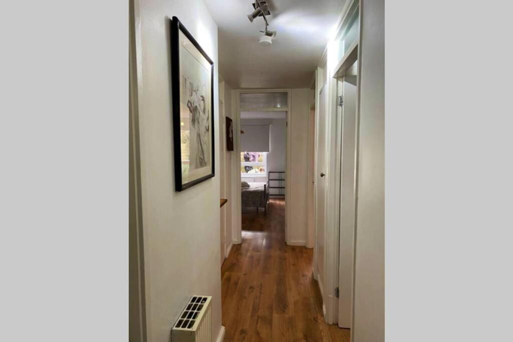 Two Bedroom Garden Flat in Zone 2 London Exterior foto